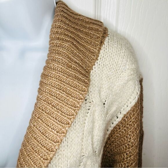 Fable Just For Me Tan Cardigan Sweater Colorblock Chunky Knit Cream Tan M/L NWT - Picture 8 of 12